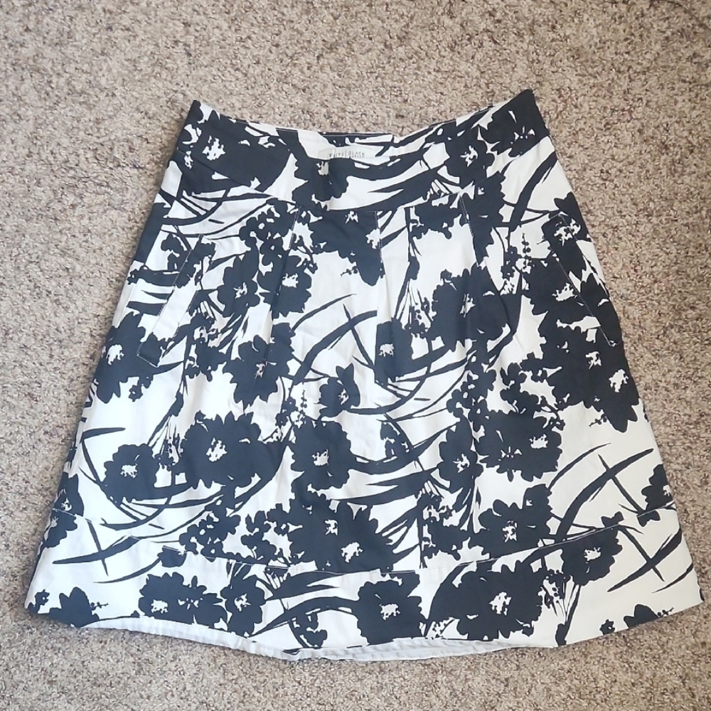 White House Black Market Black and White A-Line Skirt Resort Wear Pockets